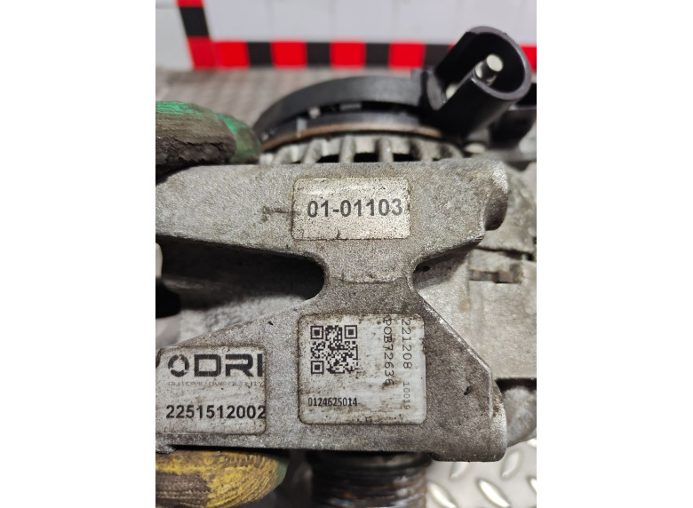 Генератор к Mercedes C W203, 2005г.