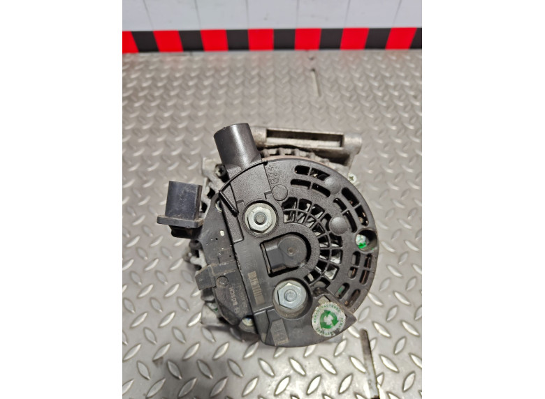 Генератор к Mercedes C W203, 2005г.