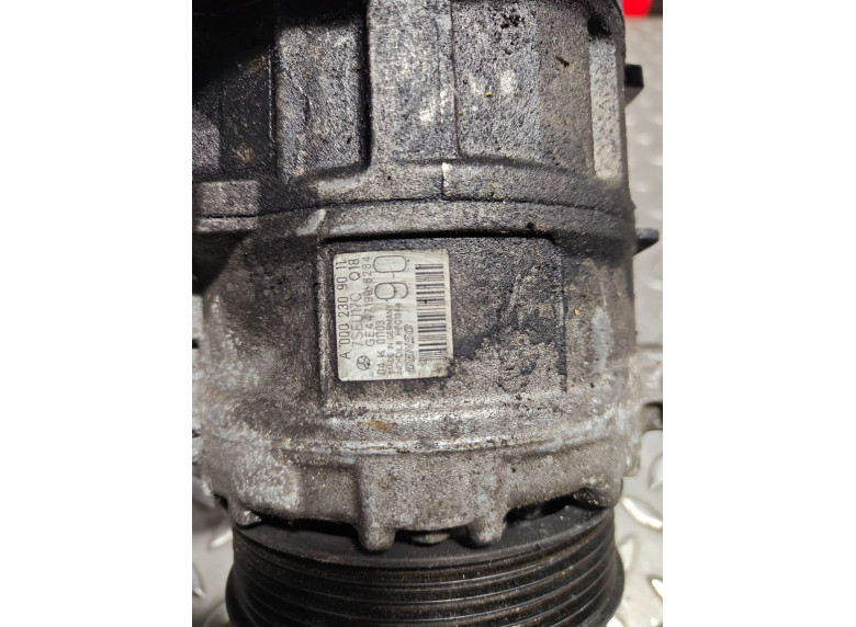 Компрессор кондиционера к Mercedes C W203, 2005г.