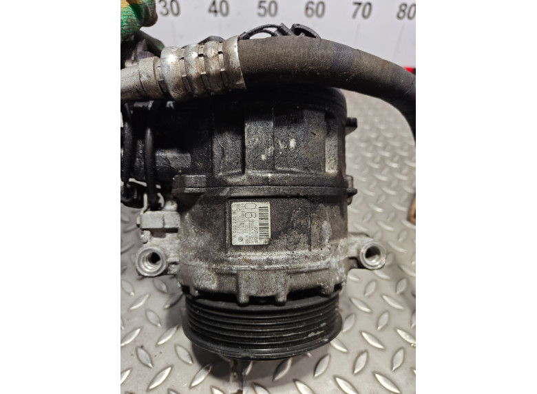 Компрессор кондиционера к Mercedes C W203, 2005г.