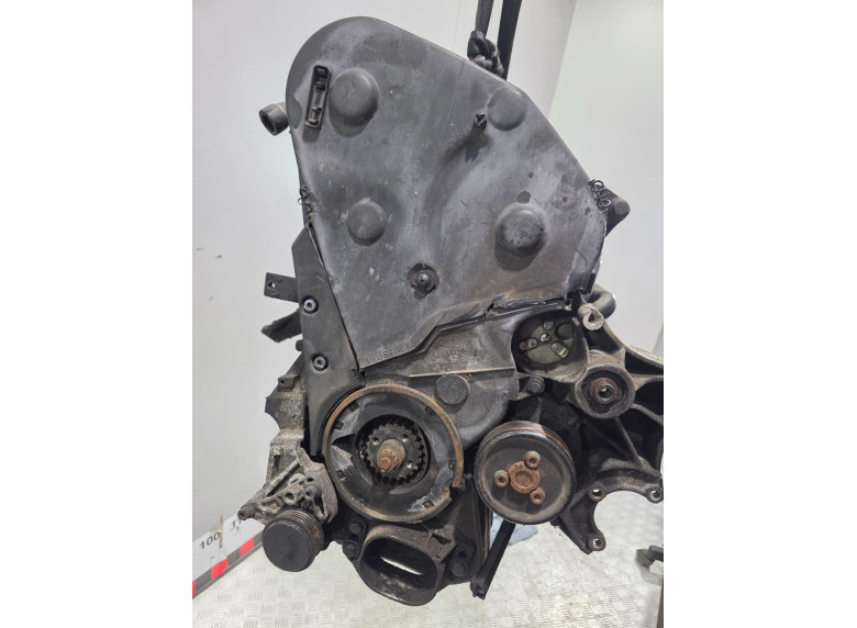 Двигатель к Audi A6, 1998г.