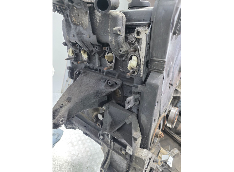 Двигатель к Audi A6, 1998г.