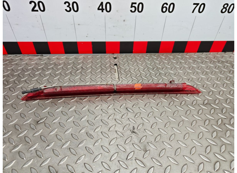 Стоп-сигнал к Volkswagen Touareg, 2004г.