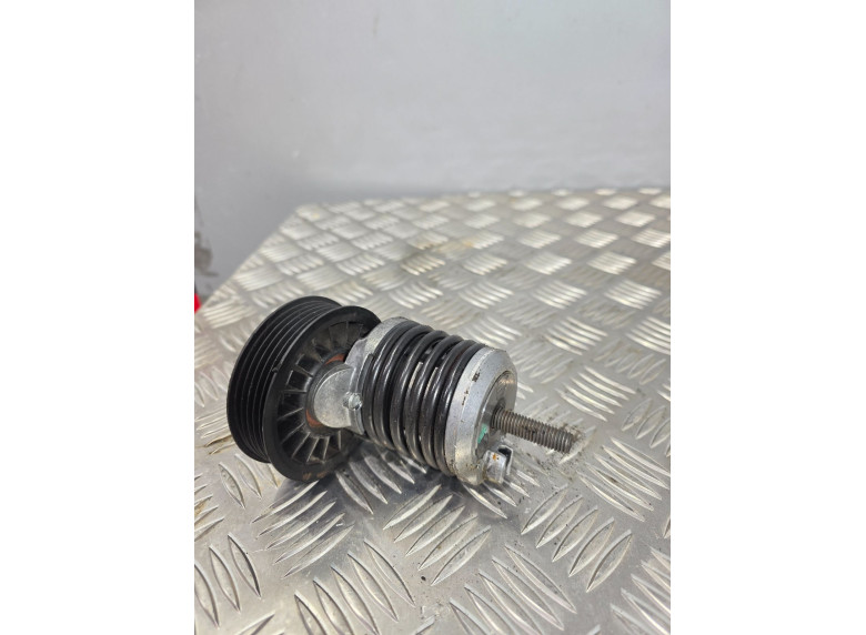 Натяжитель ремня генератора к Audi A6, 1998г.