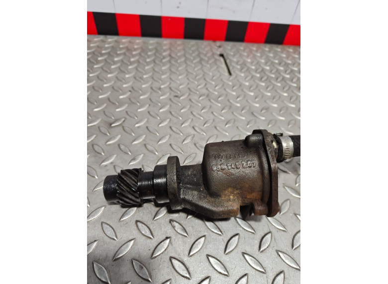 Насос вакуумный к Volkswagen Golf, 1989г.