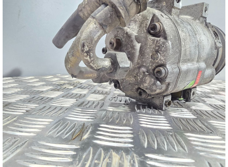 Компрессор кондиционера к Volkswagen Passat, 1998г.