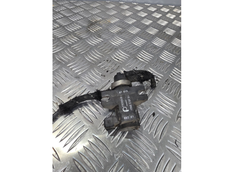 Клапан электромагнитный к Volkswagen Passat, 1998г.