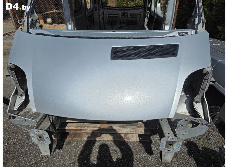 Капот к Opel Vivaro 2004 г.