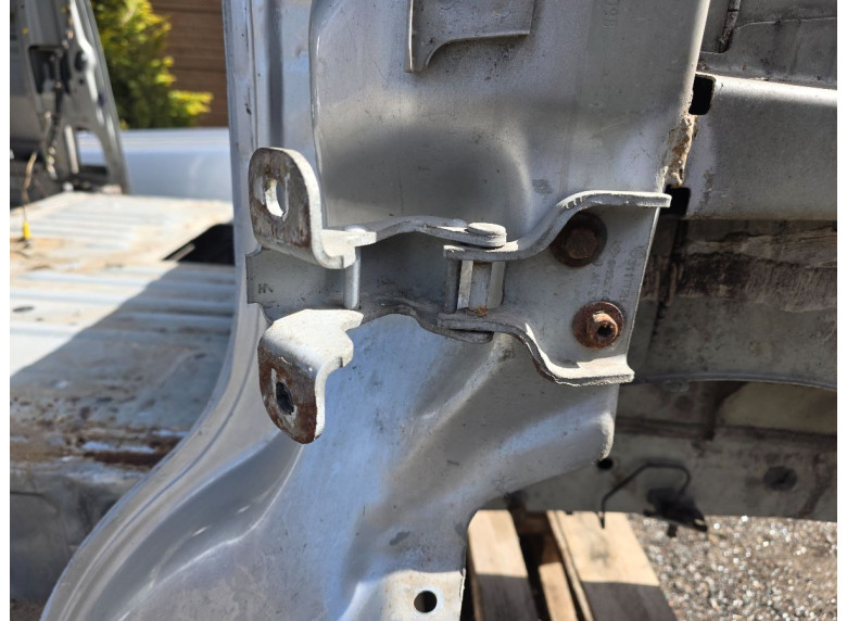 Петля двери передней правой к Nissan Primastar, 2004г.