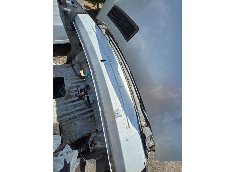 Часть кузова (вырезанный элемент) к Renault Trafic, 2004г.