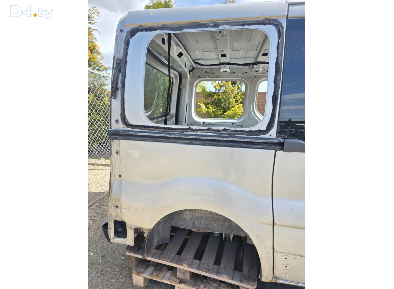Четверть задняя правая к Opel Vivaro 2004 г.