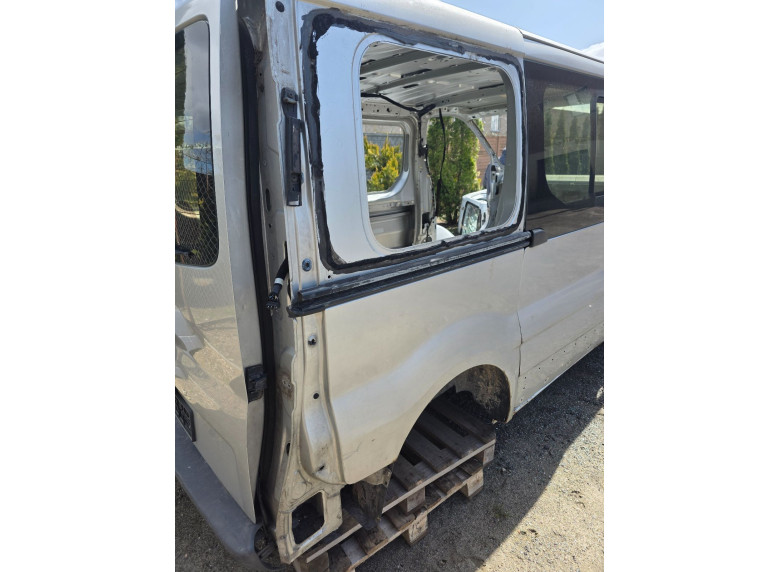 Четверть задняя правая к Opel Vivaro, 2004г.
