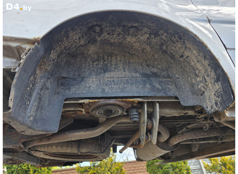 Защита арок задняя правая (подкрылок) к Opel Vivaro 2004 г.