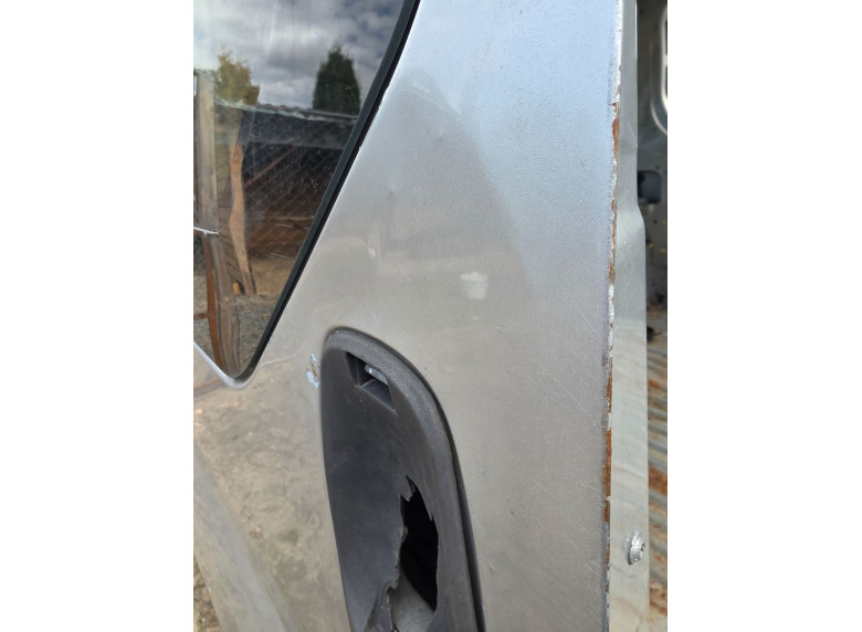 Дверь сдвижная правая к Renault Trafic, 2004г.