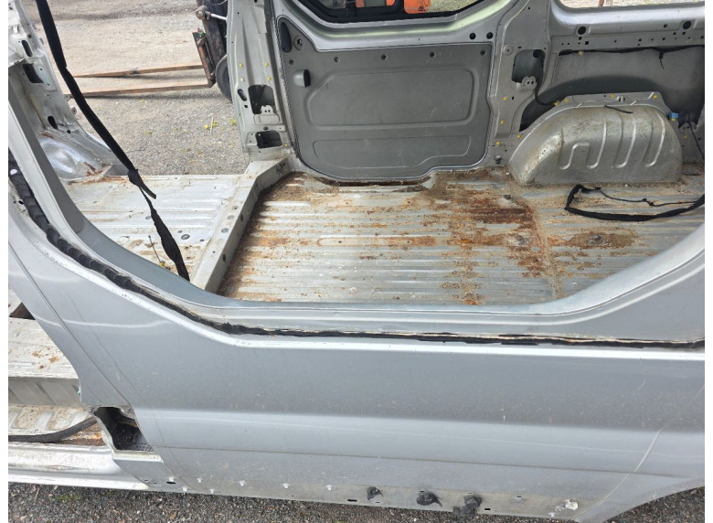 Четверть задняя левая к Opel Vivaro, 2004г.