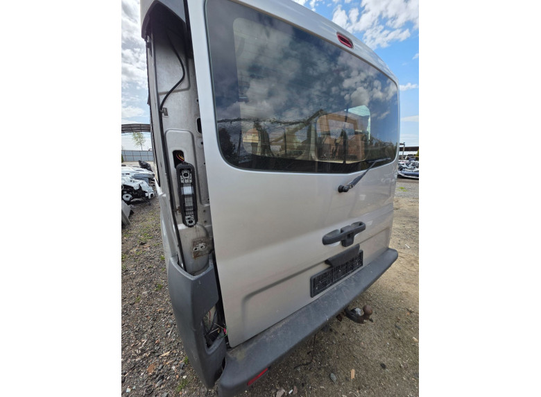Крышка багажника (дверь 3-5) к Opel Vivaro, 2004г.
