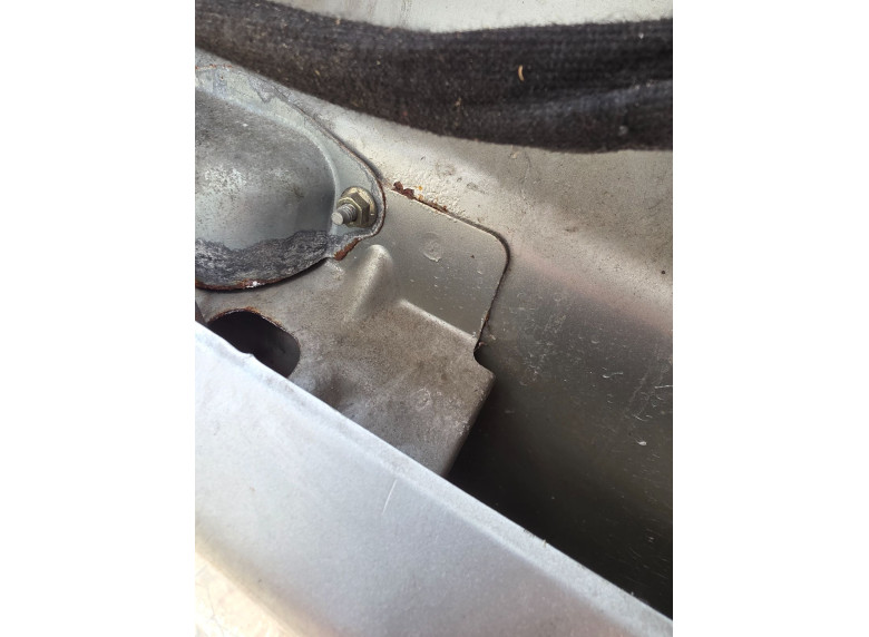 Крышка багажника (дверь 3-5) к Opel Vivaro, 2004г.