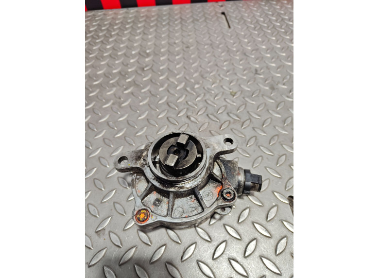 Насос вакуумный к Renault Espace, 2003г.