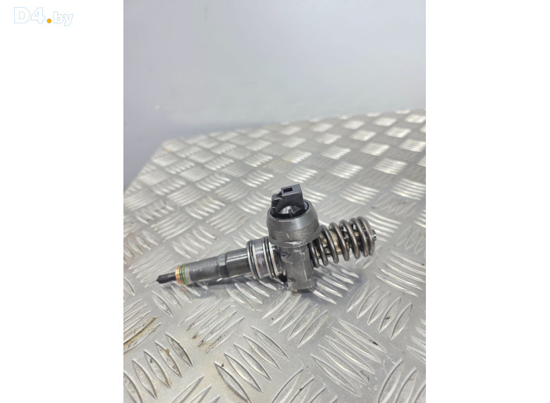 Форсунка к Volkswagen Golf 2005 г.