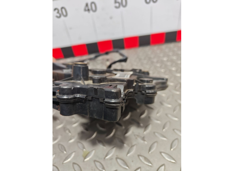 Замок двери сдвижной к Volkswagen Transporter, 2010г.