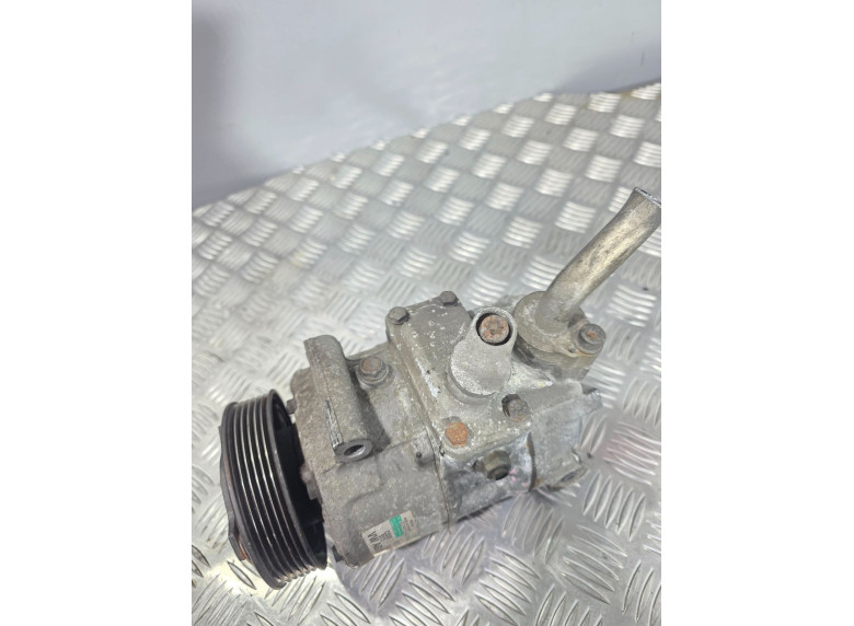 Компрессор кондиционера к Volkswagen Golf, 2005г.