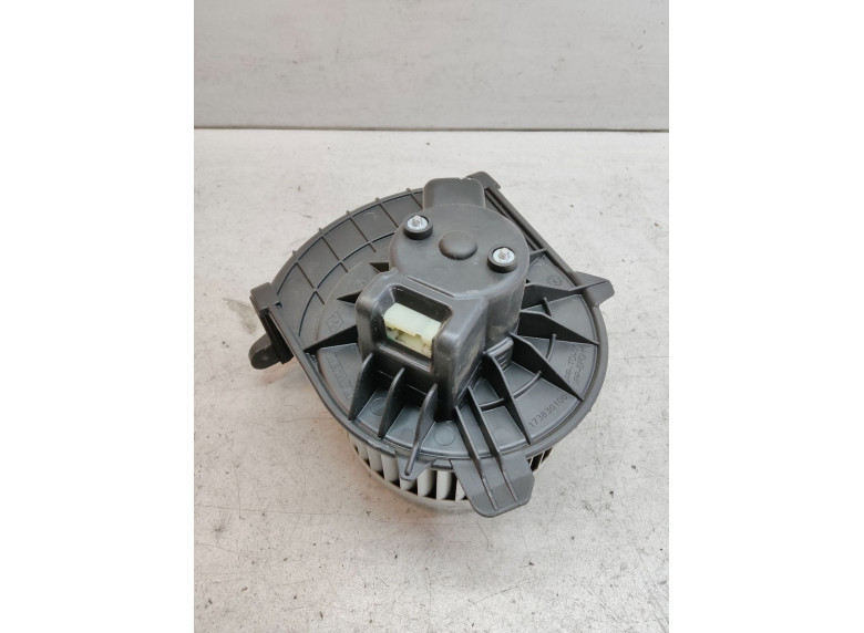 Моторчик печки к Renault Kangoo, 2012г.