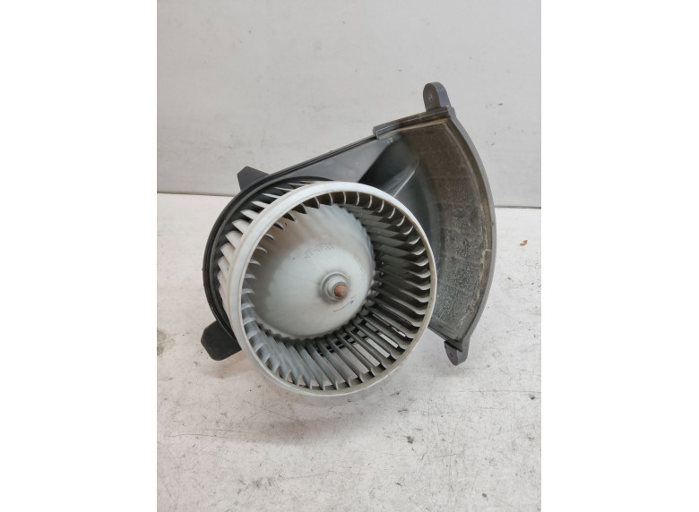 Моторчик печки к Renault Kangoo, 2012г.