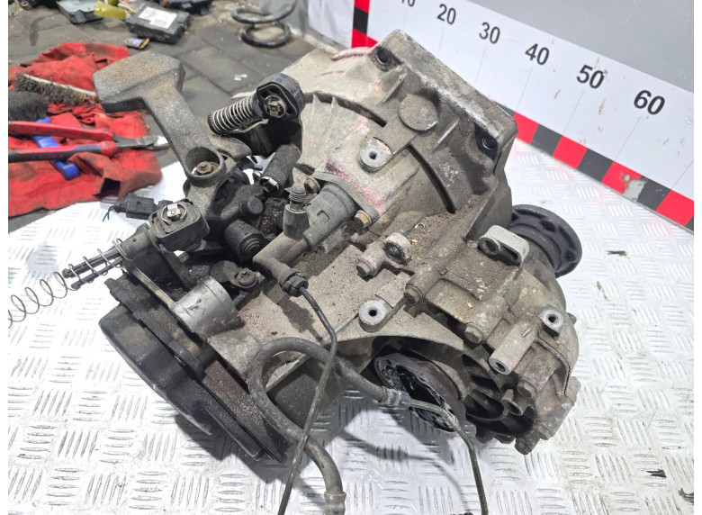 КПП механическая (МКПП) к Volkswagen Golf Plus, 2005г.