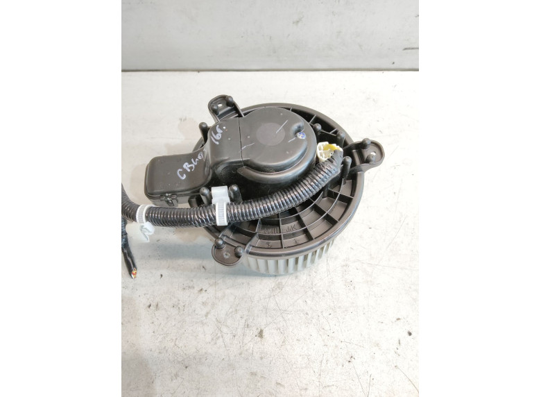 Моторчик печки к Suzuki Swift, 2016г.