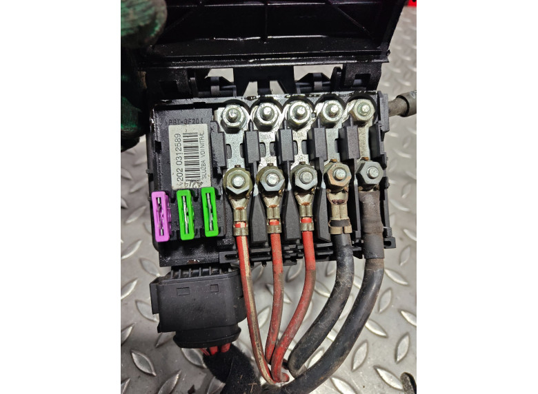 Блок предохранителей к Seat Alhambra, 2002г.