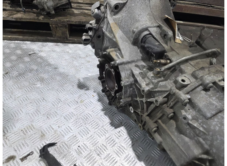 КПП механическая (МКПП) к Audi A6, 2009г.