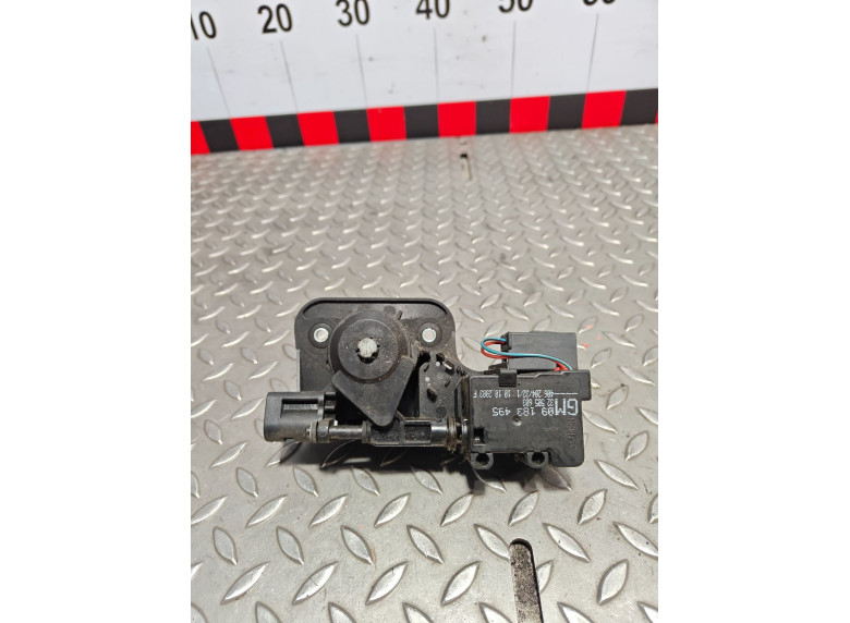 Кнопка открытия багажника к Opel Corsa, 2003г.