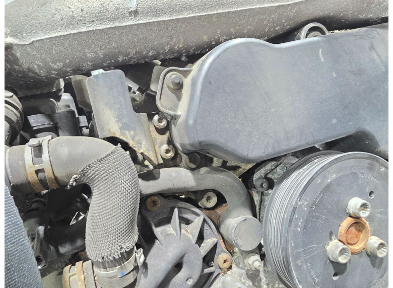 Крепление ТНВД к Audi A6, 2009г.
