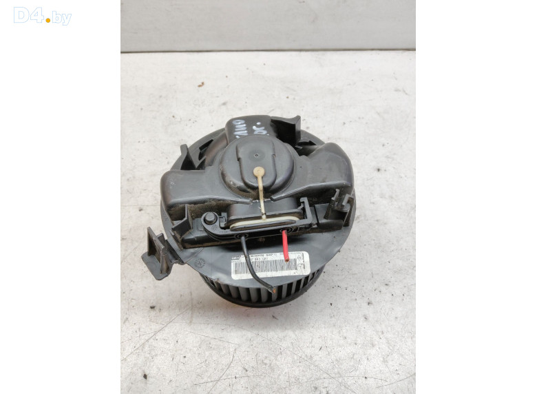 Моторчик печки к Renault Clio 2010 г.