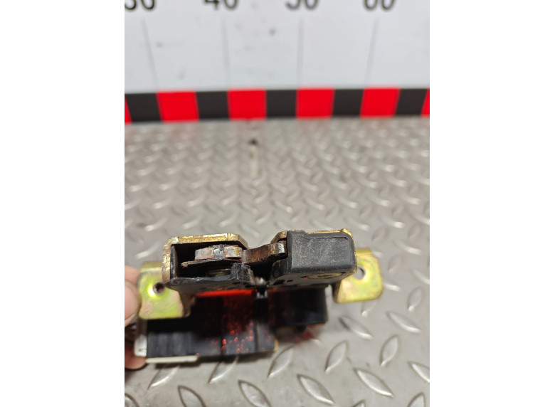 Замок багажника к Renault Scenic RX4, 2001г.