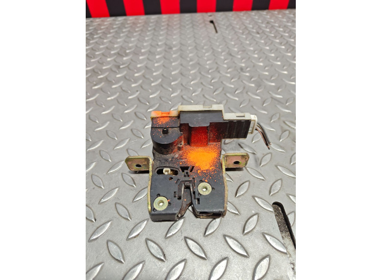 Замок багажника к Renault Scenic RX4, 2001г.