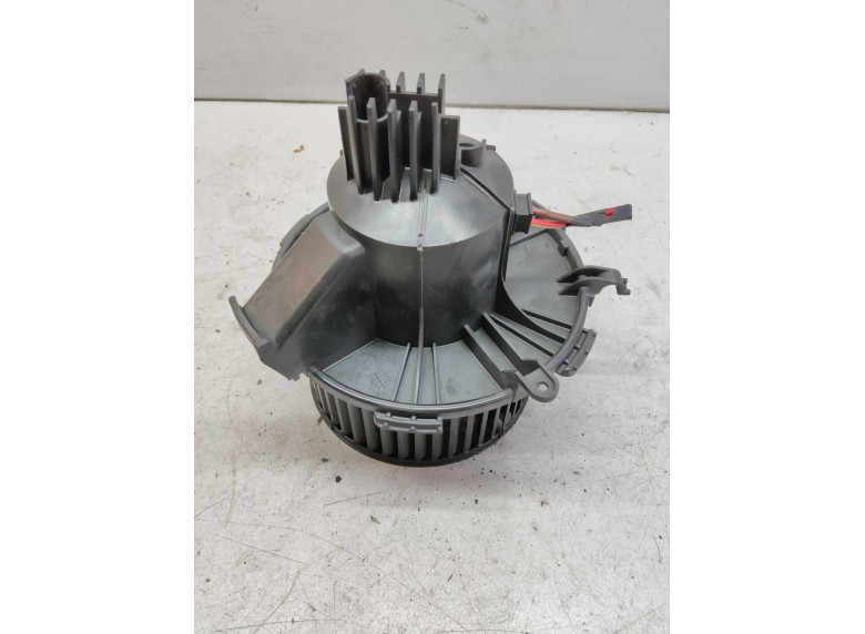 Моторчик печки к Opel Zafira, 2006г.