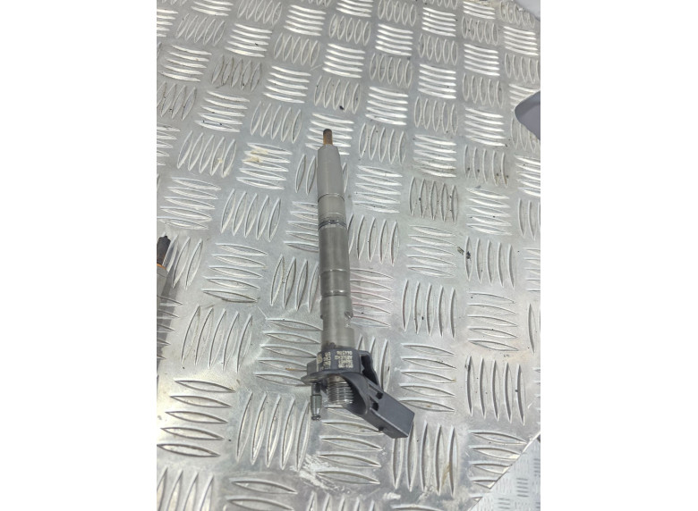 Форсунка к Audi A6, 2009г.