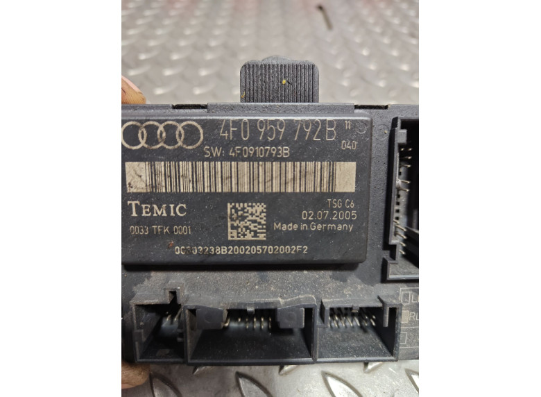 Блок управления двери передней правой к Audi A6, 2005г.