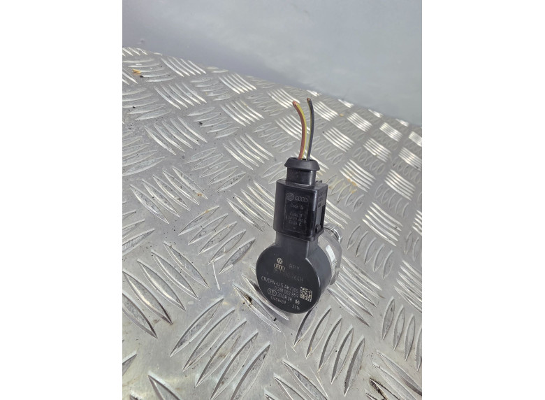 Регулятор давления топлива к Audi A6, 2009г.