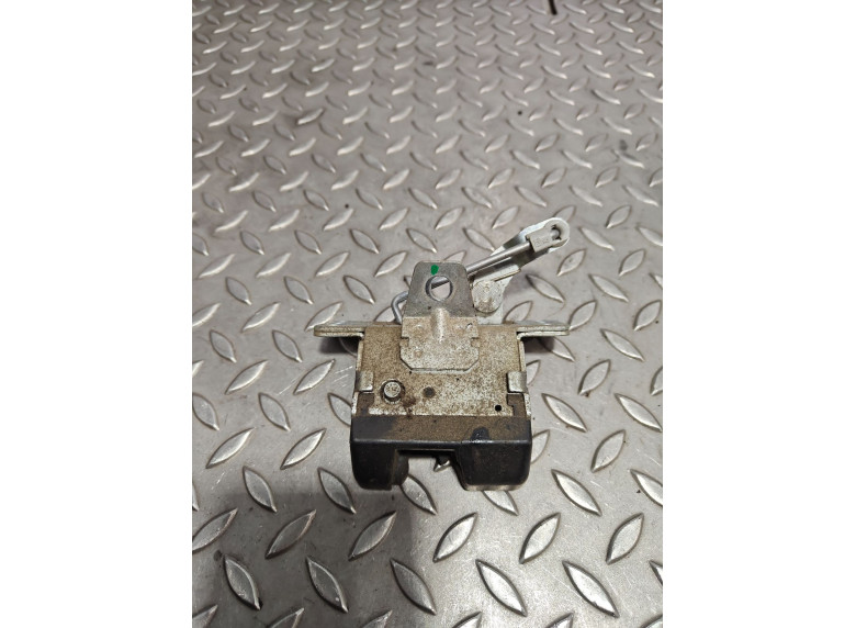 Замок багажника к Opel Corsa, 2003г.