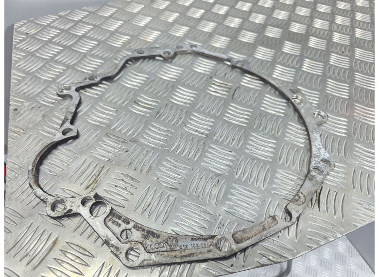 Прокладка КПП (пластина) к Audi A6, 2009г.