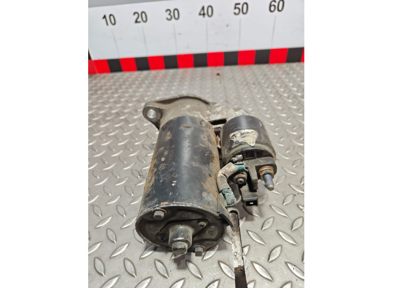 Стартер к Volkswagen Sharan, 2003г.