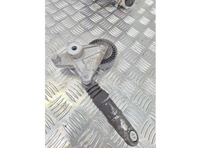 Натяжитель ремня генератора к Audi A6, 2009г.