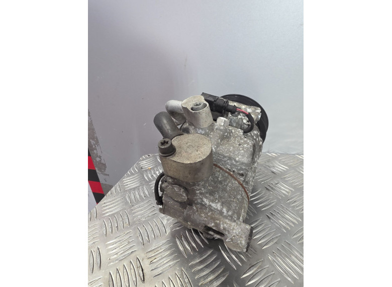 Компрессор кондиционера к Audi A6, 2009г.