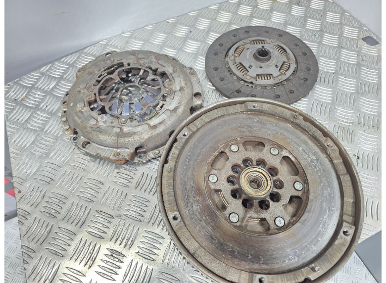 Комплект сцепления к Audi A6, 2009г.