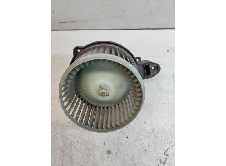 Моторчик печки к Audi A6, 2001г.