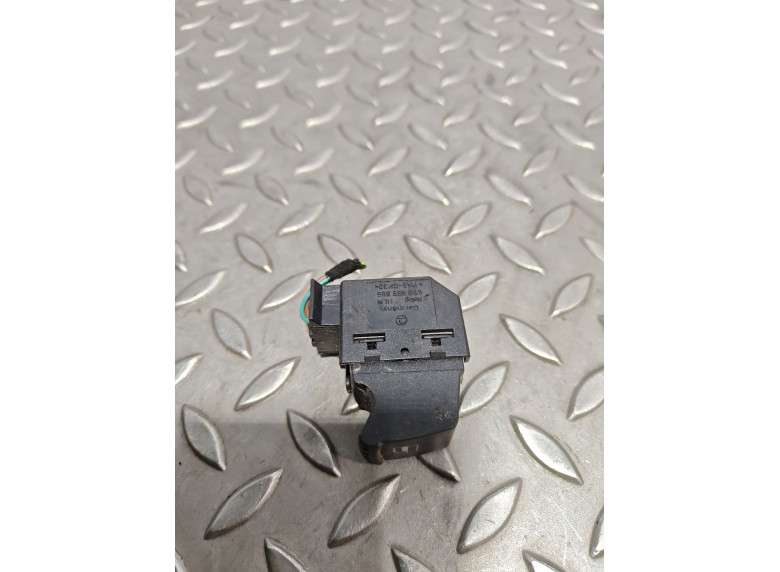 Кнопка стеклоподъемника заднего правого к Skoda Fabia, 2006г.