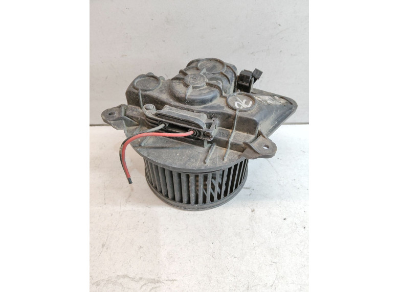 Моторчик печки к Renault Trafic, 2008г.