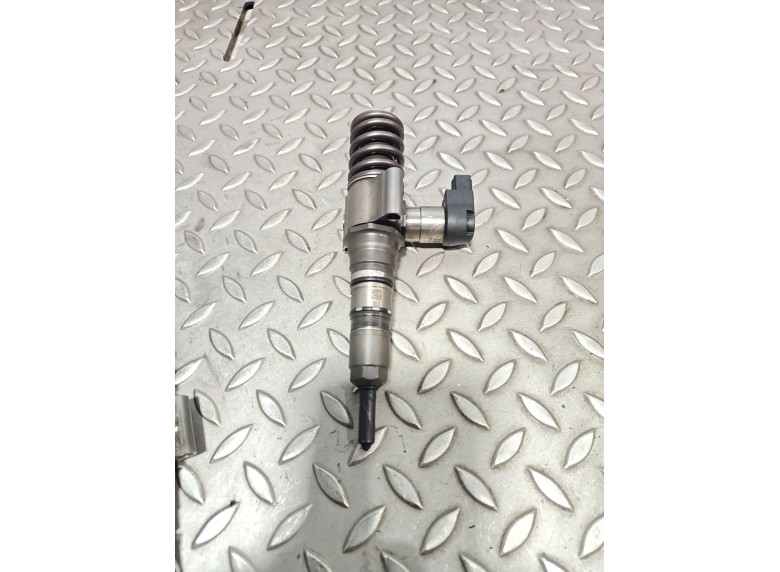 Форсунка к Volkswagen Passat, 2007г.